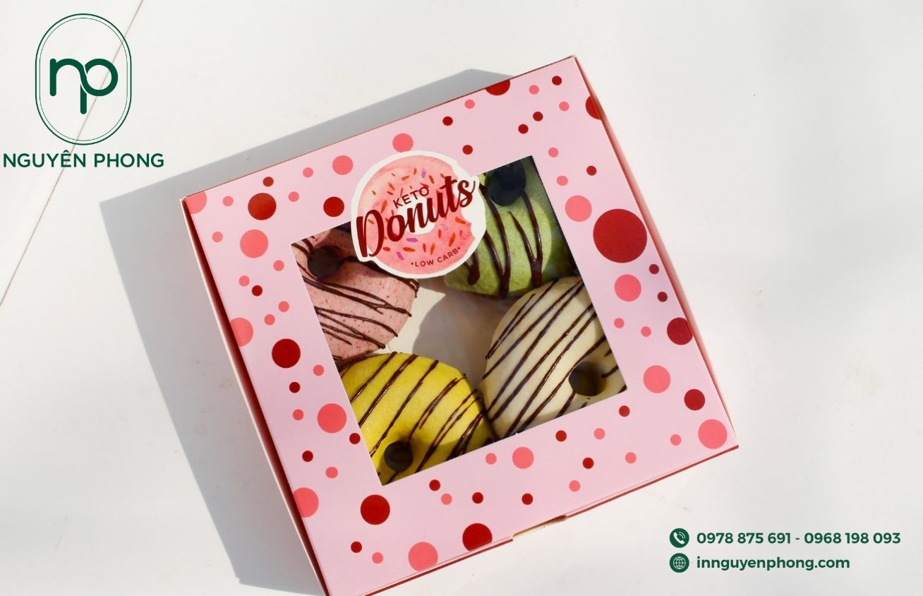 Mẫu hộp đựng bánh donut cán màng mica